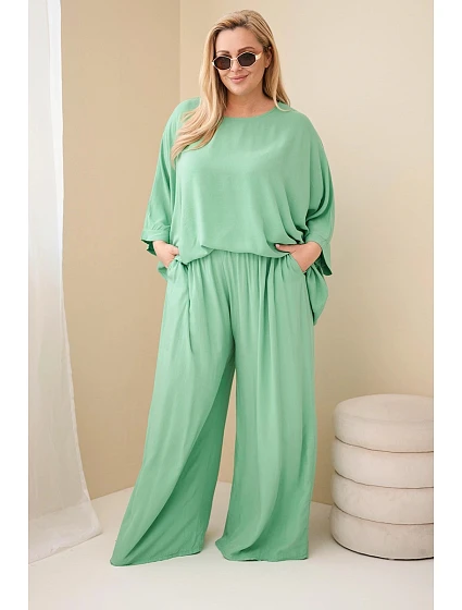 Dámský komplet Plus Size z viskózy se širokými kalhotami a halenkou zelený
