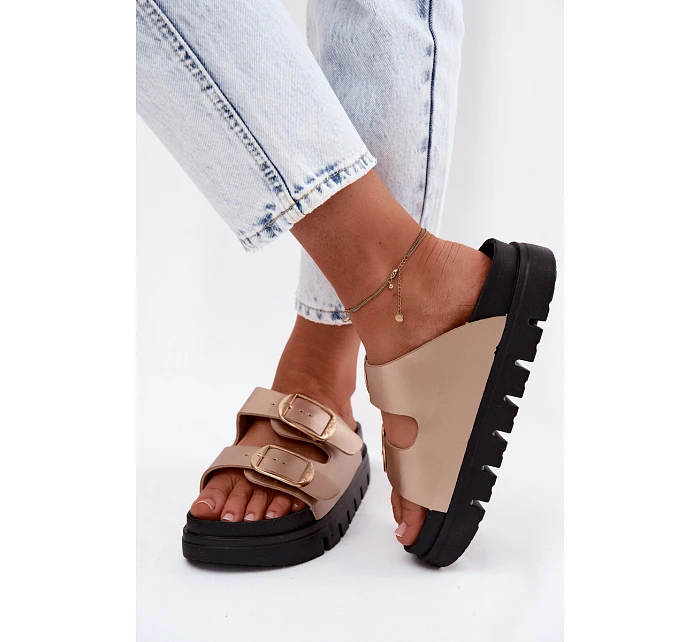 Dámské nazouváky s přezkami  Zlaté model 22123016 - Lee Cooper