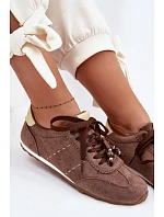Dámské nízké tenisky s korálky Hnědé model 22095349 - Boto Dámské nízké tenisky s korálky Hnědé model 22095349 - Boto