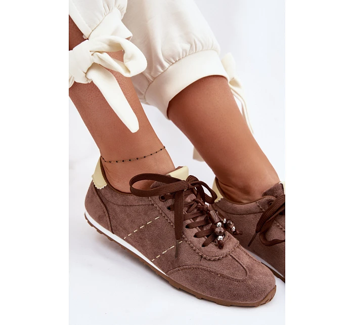 Dámské nízké tenisky s korálky Hnědé model 22095349 - Boto Dámské nízké tenisky s korálky Hnědé model 22095349 - Boto