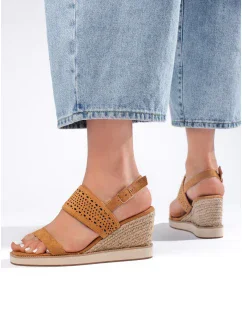 Moderní sandály dámské hnědé na klínku