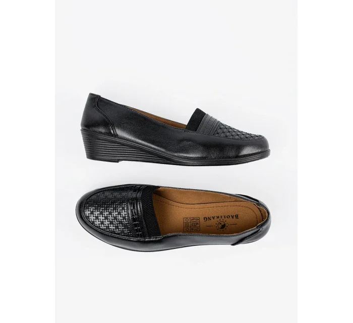 Stylové  polobotky dámské černé na klínku