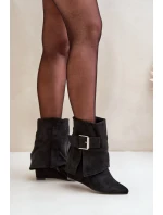 Boty na klínovém podpatku model 203527 Step in style Boty na klínovém podpatku model 203527 Step in style