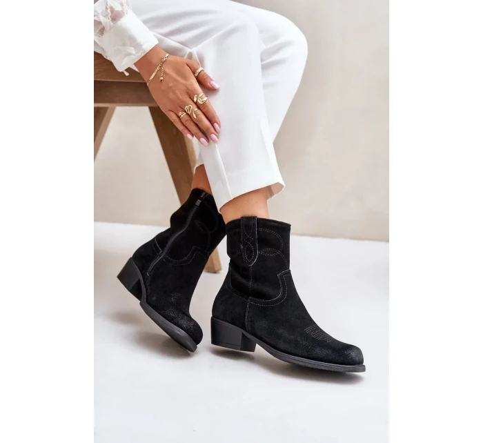 Semišové Kotníkové Boty Kovbojky Dámské Na Nízkém Podpatku Zateplené Sergio Leone Černé Semišové Kotníkové Boty Kovbojky Dámské Na Nízkém Podpatku Zateplené Sergio Leone Černé