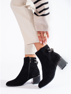 Praktické dámské černé  kotníčkové boty na širokém podpatku