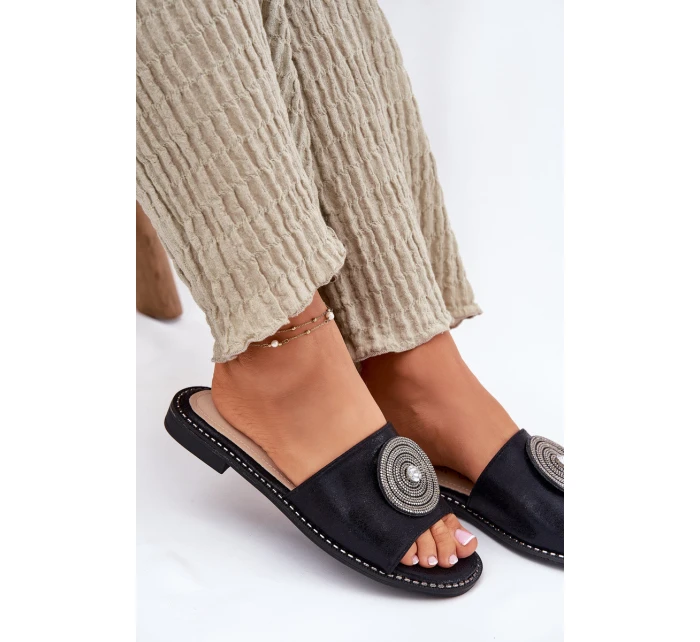 Dámské Pantofle Na Plochém Podpatku S Ozdobou model 21696758 Černé - S.Barski