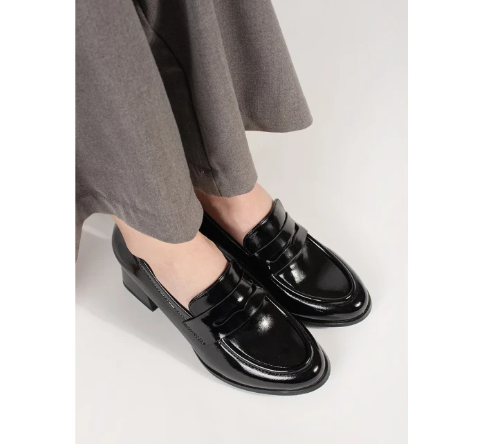 Krásné dámské  polobotky černé Obcas