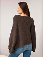 Svetr dámský s přídavkem model 22540760 oversize hnědý - K-Fashion Svetr dámský s přídavkem model 22540760 oversize hnědý - K-Fashion