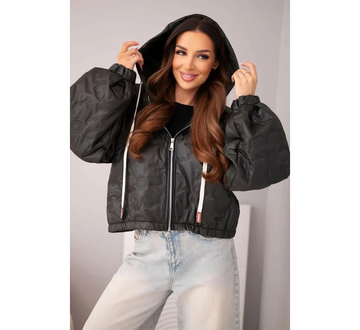 Dámská prošívaná bunda s kapucí a dekorativním květinovým ražením černá