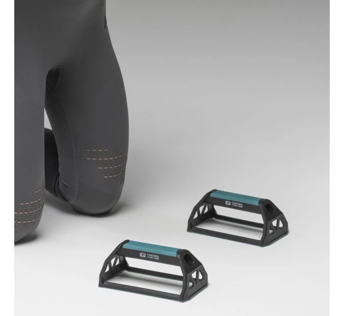 pushup model 20868420 - IQ