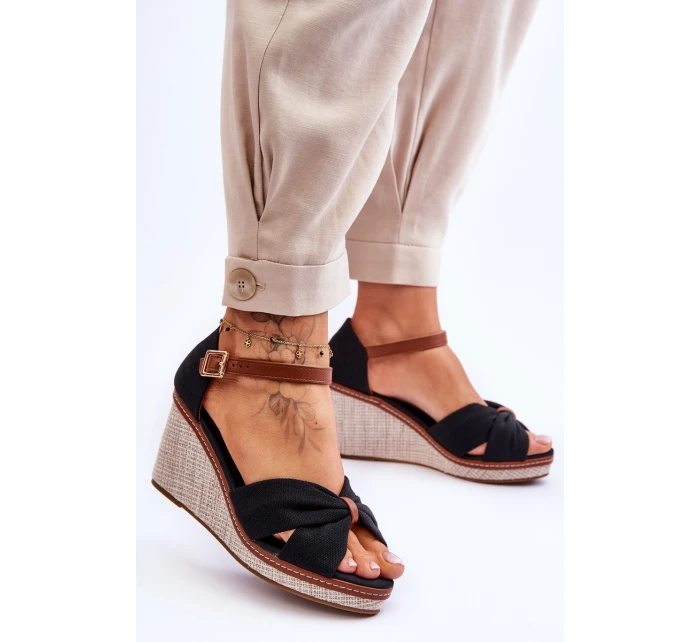 Dámské sandály na klínu Černá Daphne Dámské sandály na klínu Černá Daphne