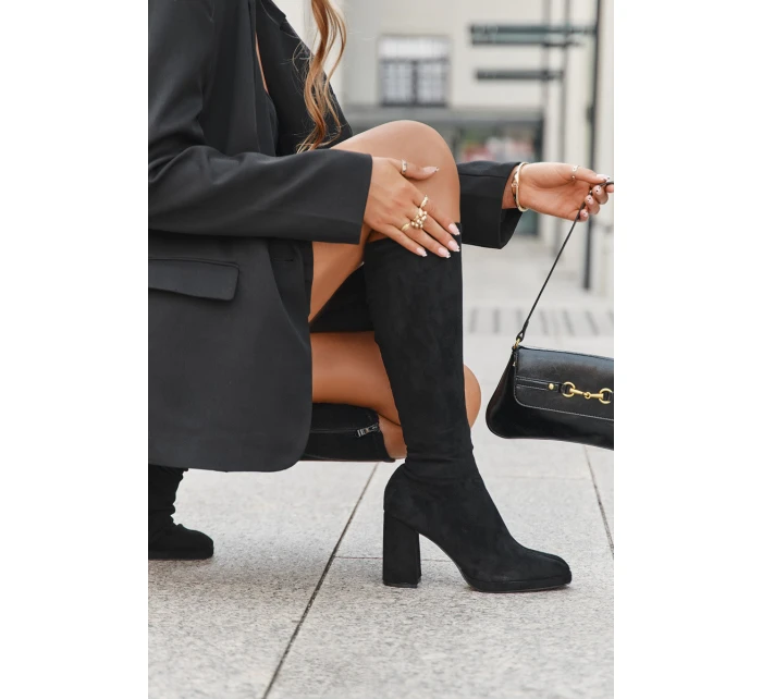 Dámské kozačky s na sloupkovém podpatku černé model 21709495 - Boto Dámské kozačky s na sloupkovém podpatku černé model 21709495 - Boto