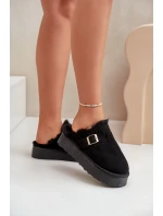 Dámské Pantofle Na Silné Podešvi S Kožíškem A Přezkou Černé model 21677923 - Boto Dámské Pantofle Na Silné Podešvi S Kožíškem A Přezkou Černé model 21677923 - Boto