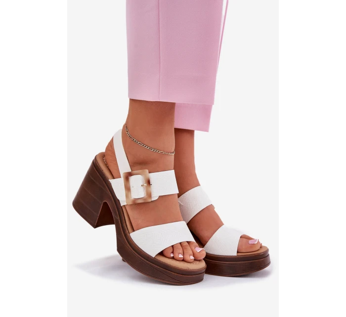 Dámské sandály na masivním podpatku a platformě Bílé model 21695408 - VINCEZA