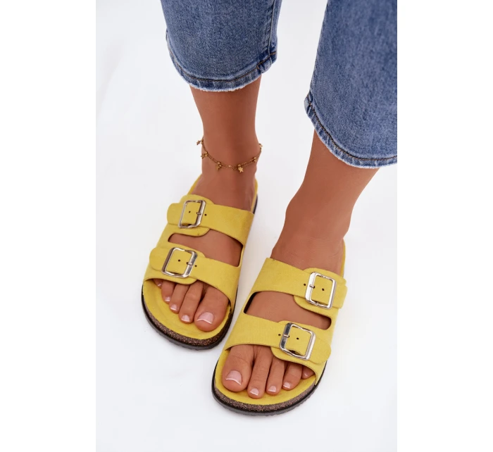 Dámské pantofle s přezkami Žluté model 21943311 - Boto