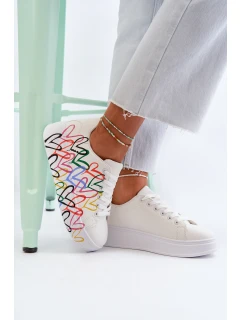 Dámské tenisky se srdíčky Bílé model 21648624 - Boto