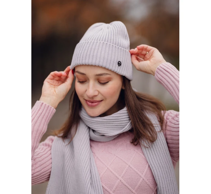 Dámský set šály a čepice Vuch Rowdy Set Light Grey Dámský set šály a čepice Vuch Rowdy Set Light Grey
