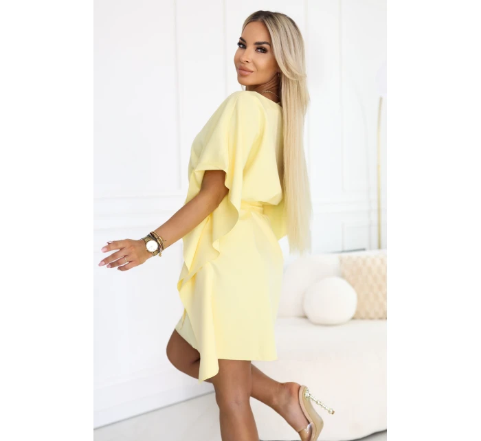 287-41 SOFIA Motýlí šaty se zavazováním v pase - pastelový citron