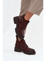 Nízké zateplené dámské kotníkové boty na klínku s ozdobným páskem bordó model 21712788 - Boto