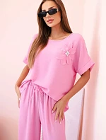 Dámský komplet z viskózy s ozdobným květem a širokými kalhotami světle růžová