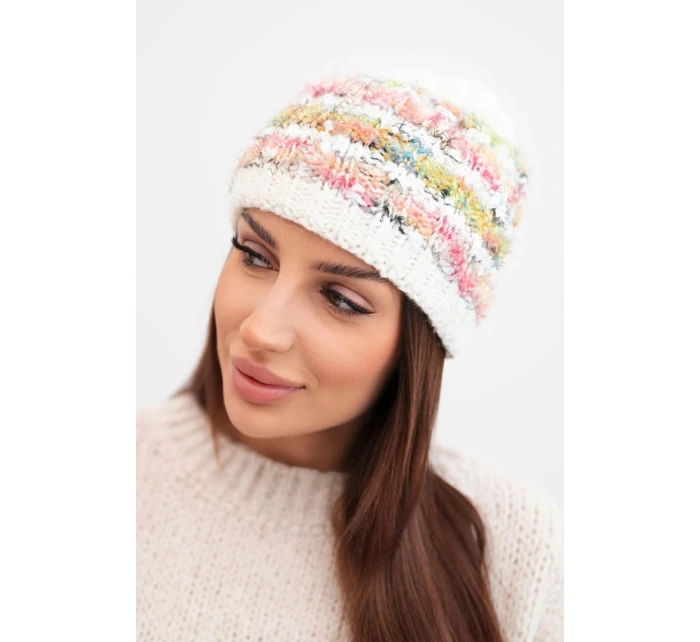 Dámská zimní vlněná čepice s ozdobnými krystalky K399 černá