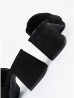 Zajímavé černé dámské  nazouváky na širokém podpatku