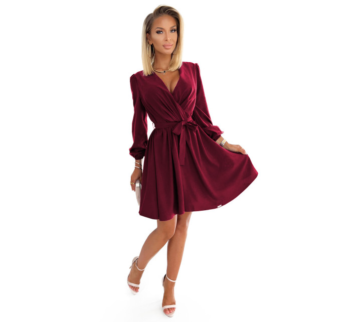 BINDY - Velmi žensky působící dámské šaty ve vínové bordó barvě s dekoltem 339-3