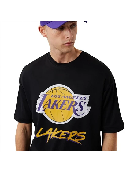 Pánské tričko NBA Los Angeles Lakers Script Mesh Tee M model 18377402 - New Era Pánské tričko NBA Los Angeles Lakers Script Mesh Tee M model 18377402 - New Era