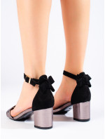 Módní dámské černé  sandály na širokém podpatku