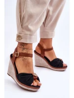 Dámské sandály na klínku s ozdobou černá model 21618450 - Boto Dámské sandály na klínku s ozdobou černá model 21618450 - Boto