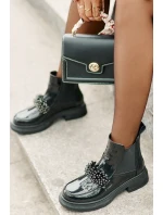 Kožené Lakované Botky S Dekorací Nazouvací Zateplené Černé model 21675534 - EVENTO