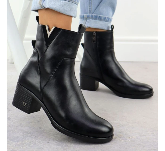 Dámské kozačky s podpatkem zateplené černé model 21905135 - VINCEZA