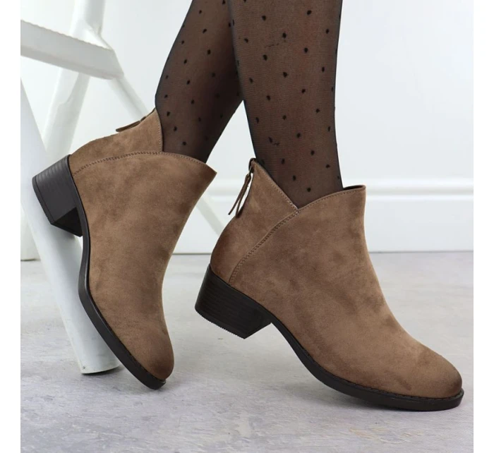 Dámské boty na bloku zateplené béžové Potocki 12472 Dámské boty na bloku zateplené béžové Potocki 12472