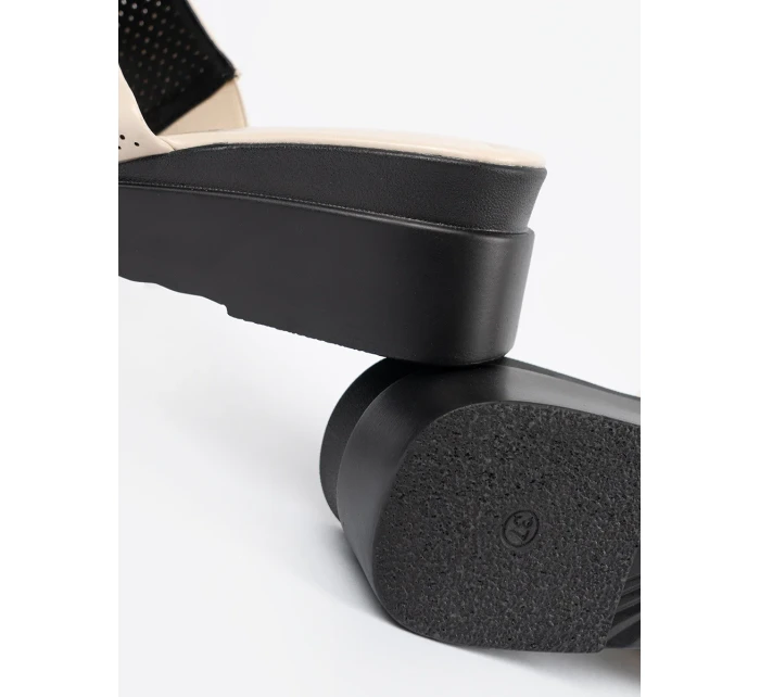 Jedinečné Jasnobeżowy  nazouváky dámské platforma