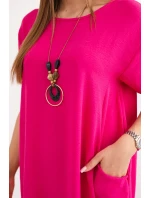 Šaty s kapsami a přívěskem fuchsie Šaty s kapsami a přívěskem fuchsie