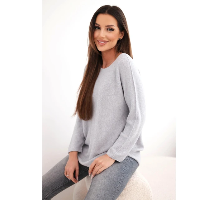 Dámský svetr z viskózy s dlouhým rukávem a kulatým výstřihem světle šedý