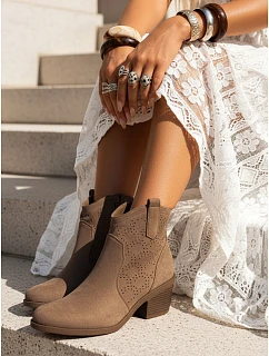 Botki damskie z  na  beżowe model 22042862 - FashionStreet