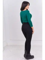 Tělová halenka s potiskem pistole zelené barvy