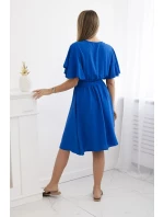Šaty s vrstveným výstřihem chrpově modrá