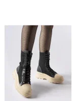 Boty model 204596 Solea Boty model 204596 Solea