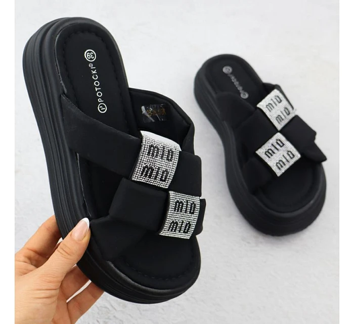 Dámské žabky na platformě se zirkony černé Potocki 16347 Dámské žabky na platformě se zirkony černé Potocki 16347