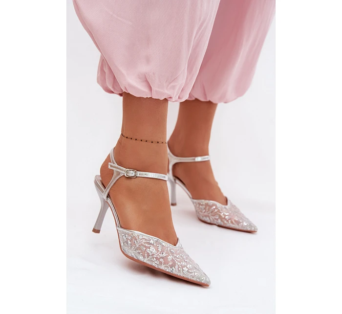 Dámské síťované sandály na jehlovém podpatku se zdobením Stříbrné model 22103201 - Boto Dámské síťované sandály na jehlovém podpatku se zdobením Stříbrné model 22103201 - Boto