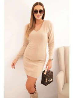 Dámská model 21314712 šaty s výstřihem do V alpaka tmavě béžová - K-Fashion