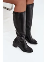 Dámské zimní kozačky s podpatkem a přezkou model 21712590 Černé - VINCEZA