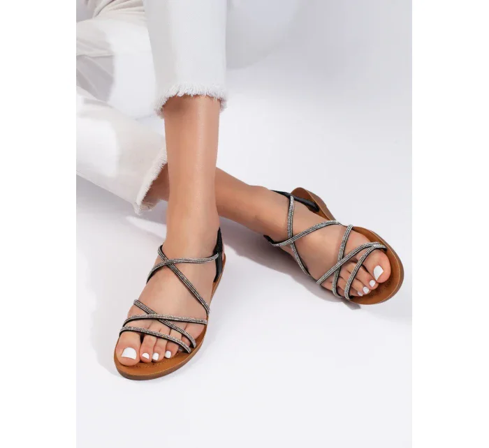 Krásné sandály černé dámské na plochém podpatku Krásné sandály černé dámské na plochém podpatku