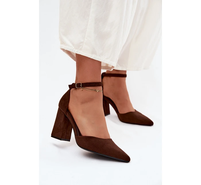 Lodičky na podpatku z imitace semiše v čokoládové barvě Selvra