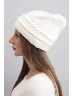 Dámská zimní čepice z vlny a s proplétaným vzorem K428 ecru Dámská zimní čepice z vlny a s proplétaným vzorem K428 ecru
