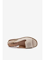 Dámské sandály na nízkém podpatku s ozdobou S.Barski KV61-6016 Krémové