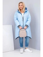 Dámská bunda Plus Size prošívaná s kapucí a model 21911638 manžetami modrá - K-Fashion