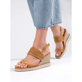 Moderní  sandály dámské hnědé na klínku